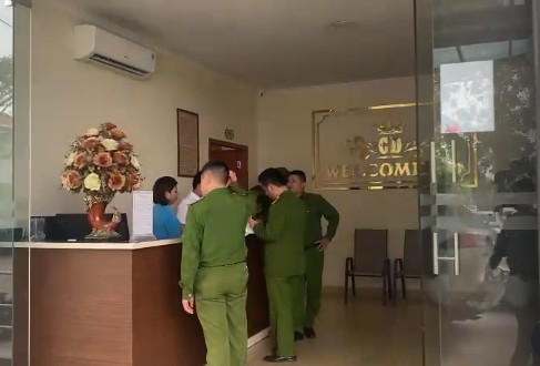 Phát hiện 01 cơ sở bị tạm đình chỉ nhưng vẫn thực hiện kinh doanh dịch vụ xông hơi địa bàn phường Hạ Lý (quận Hồng Bàng)